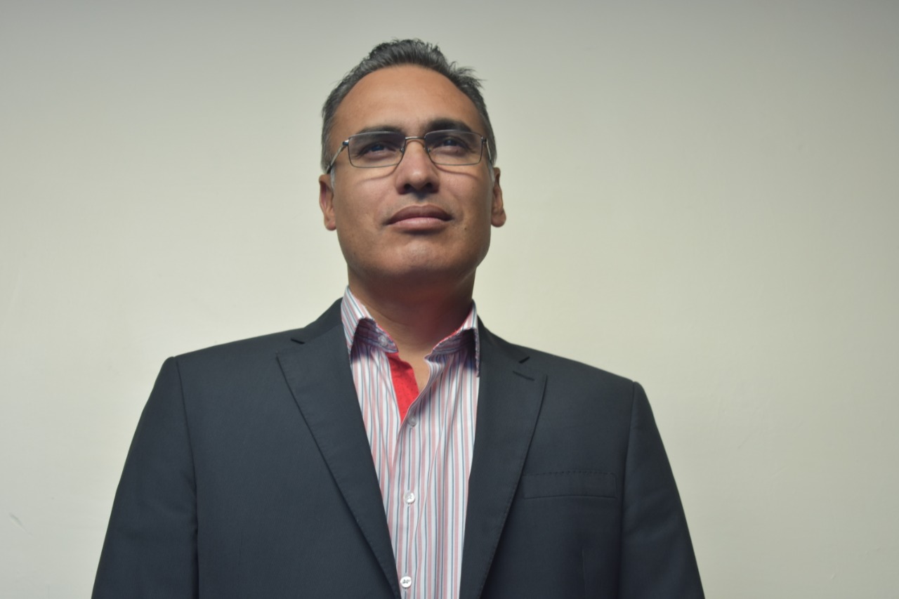 Fotografía profesor tiempo completo